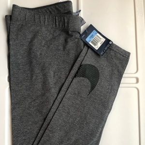 NIKE cropped leggings